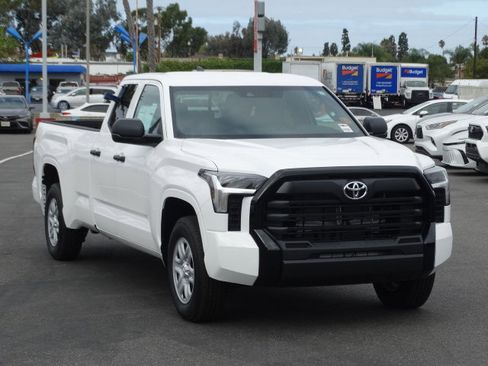 New 2026 Toyota Tundra SR image 2