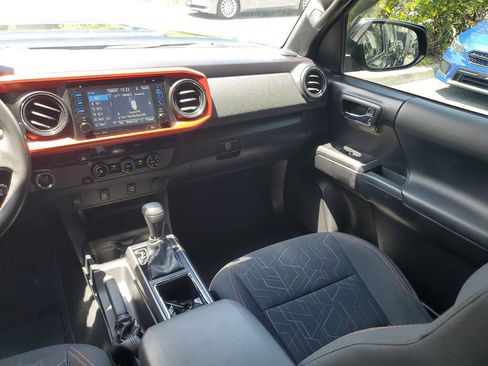 Used 2017 Toyota Tacoma TRD Sport w/ Tow Package RWD image 17