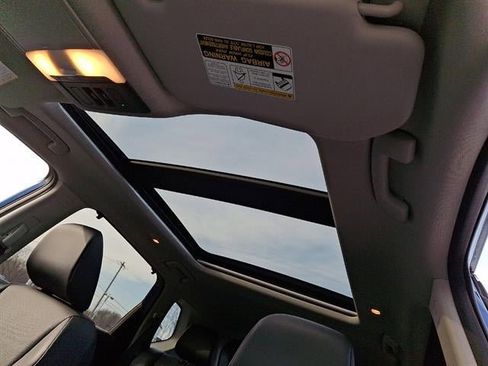 Used 2021 Nissan Rogue SV w/ Premium Package image 15