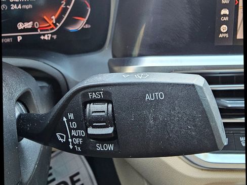 Used 2021 BMW 330i xDrive Sedan w/ Convenience Package image 18