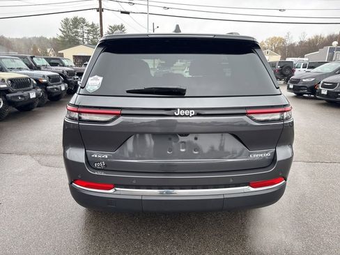 New 2025 Jeep Grand Cherokee 4WD image 4