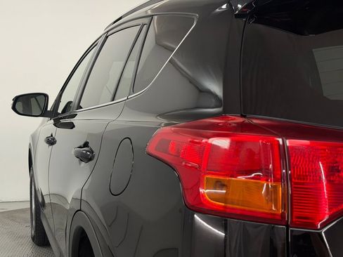 Used 2013 Toyota RAV4 XLE AWD/4WD image 56