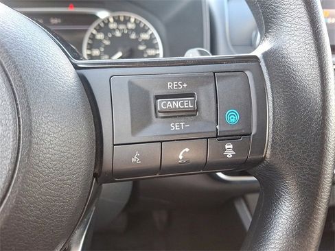 Used 2023 Nissan Rogue SV image 22