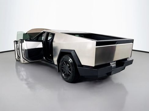 Used 2024 Tesla Cybertruck Cyberbeast AWD/4WD image 37