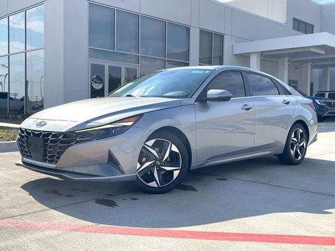 Used 2023 Hyundai Elantra Limited image 1