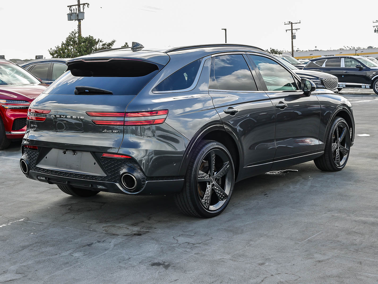 Used 2024 Genesis GV70 3.5T Sport w/ Sport Advanced Package AWD/4WD image 4