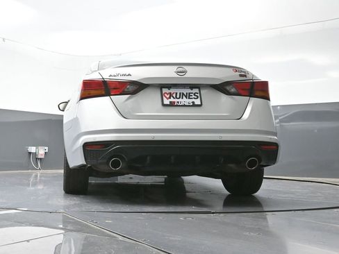 Used 2024 Nissan Altima 2.5 SR image 32