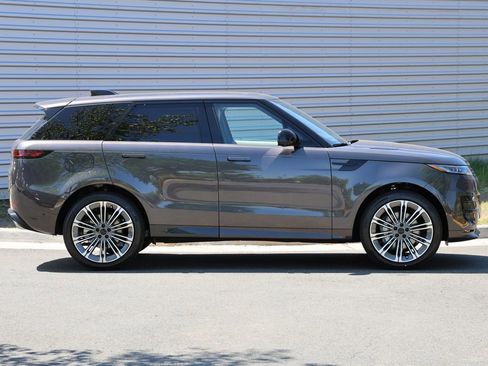 New 2026 Land Rover Range Rover Sport Dynamic SE AWD/4WD image 5