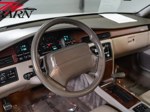 Used 1993 Cadillac Eldorado Touring FWD image 27