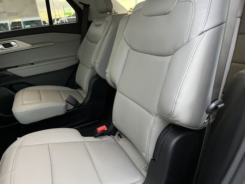 New 2026 Ford Explorer Active w/ Active Comfort Package image 16