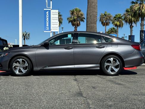Used 2018 Honda Accord EX image 2
