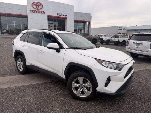 Used 2020 Toyota RAV4 XLE AWD/4WD image 1