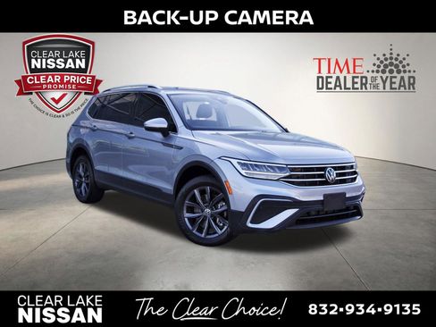 Used 2022 Volkswagen Tiguan SE AWD/4WD image 1