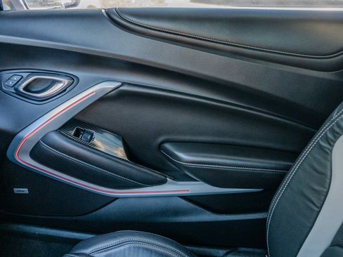 Used 2017 Chevrolet Camaro SS RWD image 23