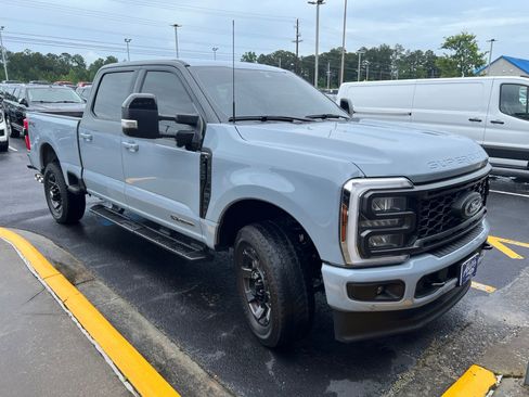 Used 2024 Ford F250 Lariat w/ Lariat Ultimate Package AWD/4WD image 2