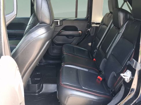 Used 2021 Jeep Wrangler Unlimited Rubicon AWD/4WD image 22