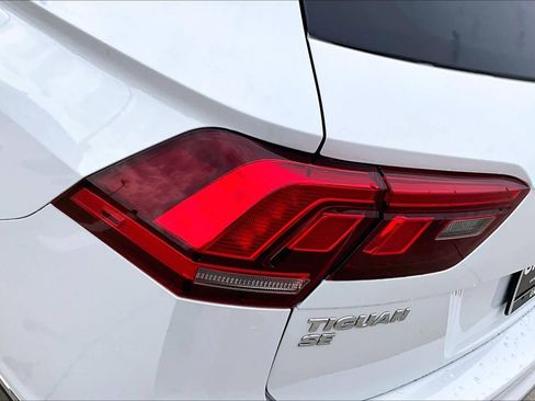 Used 2018 Volkswagen Tiguan SE FWD image 27