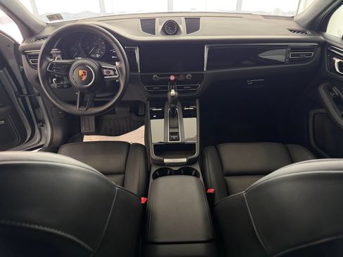 Certified 2026 Porsche Macan AWD/4WD image 17