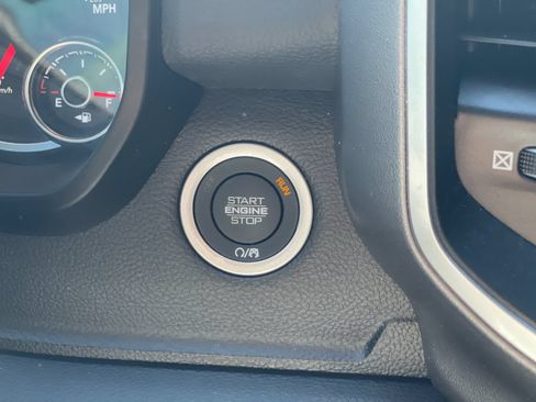 Used 2025 RAM 1500 Big Horn AWD/4WD image 23