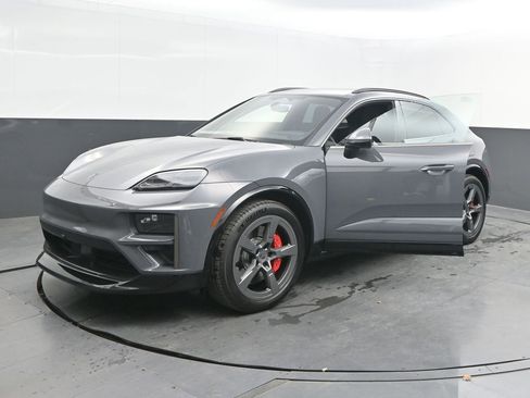 New 2025 Porsche Macan Turbo Electric image 57