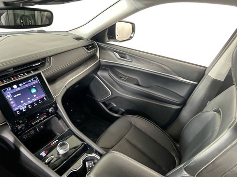 Used 2021 Jeep Grand Cherokee L Limited image 22