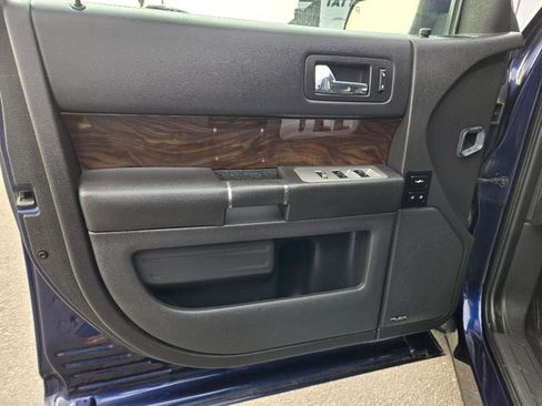 Used 2011 Ford Flex SEL w/ Rapid Spec Order Code image 10