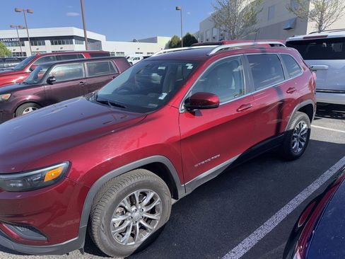 Used 2021 Jeep Cherokee Latitude Lux image 1