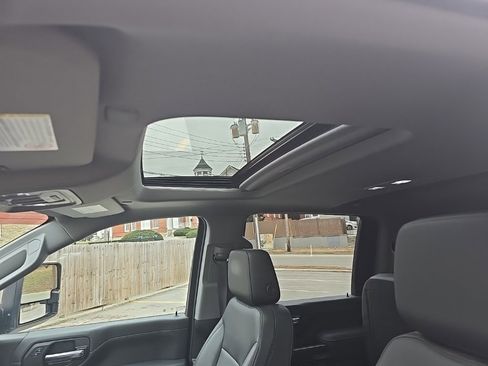 Used 2023 Chevrolet Silverado 3500 LTZ w/ LTZ Premium Package image 7