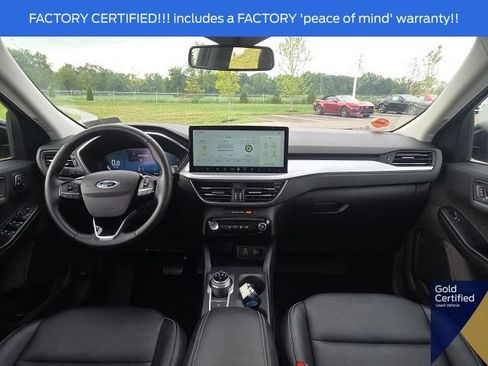 Used 2025 Ford Escape Platinum AWD/4WD image 22