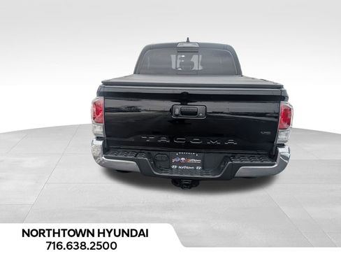 Used 2023 Toyota Tacoma TRD Off-Road image 12