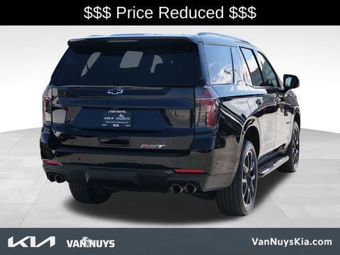 Used 2025 Chevrolet Tahoe RST image 3