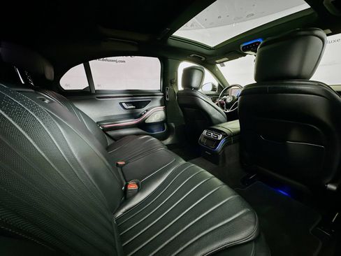 Used 2023 Mercedes-Benz S 500 4MATIC w/ AMG Line image 28