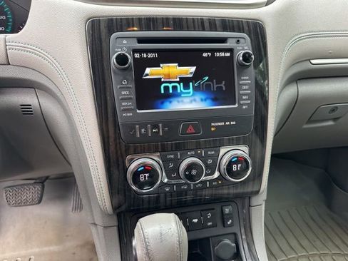Used 2013 Chevrolet Traverse LTZ AWD/4WD image 17
