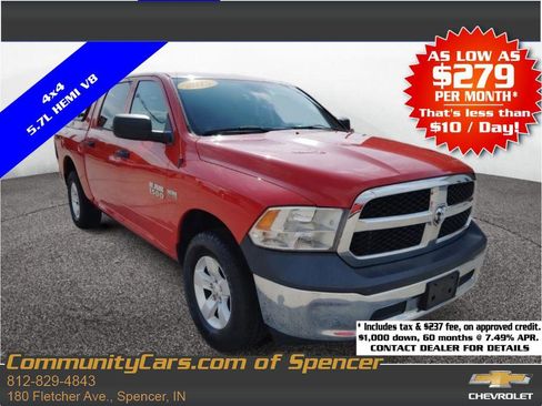 Used 2015 RAM 1500 4x4 Crew Cab w/ Exterior Appearance Group image 1