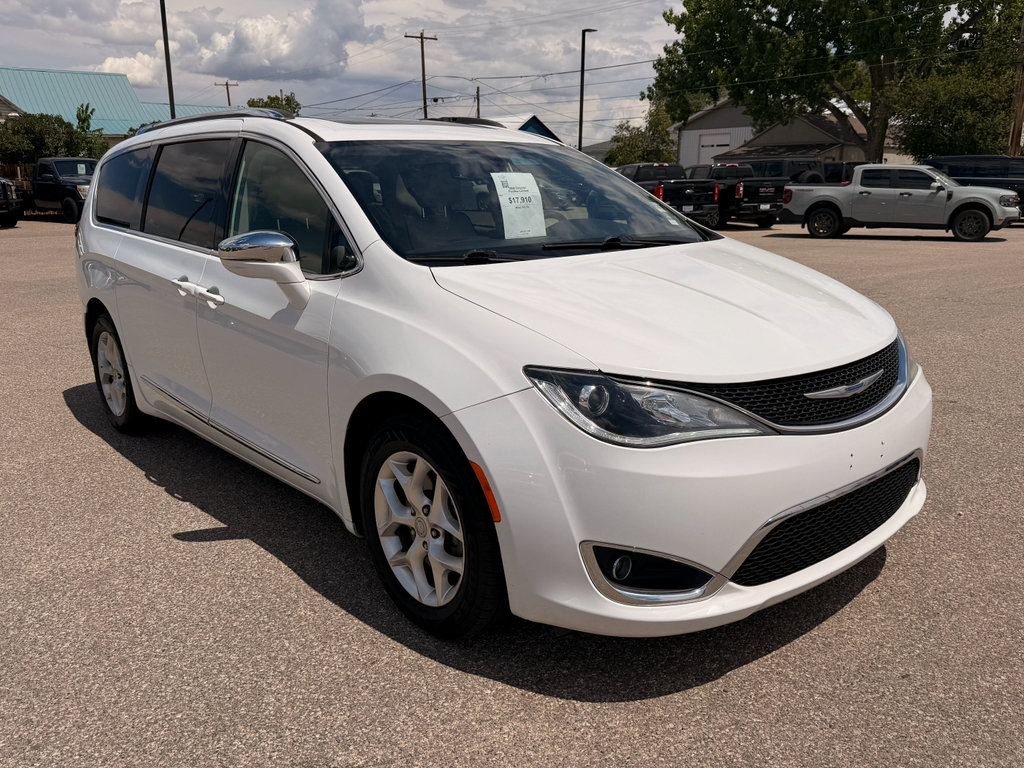 Used 2020 Chrysler Pacifica Limited FWD image 4