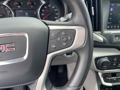 Certified 2022 GMC Terrain SLE w/ Driver Convenience Package AWD/4WD image 16