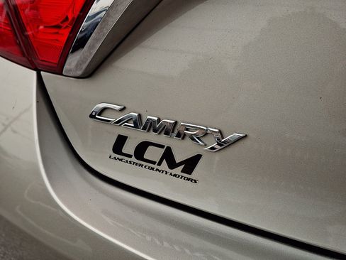 Used 2016 Toyota Camry LE FWD image 29