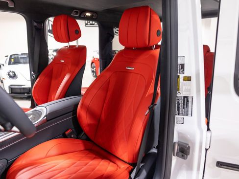 Used 2026 Mercedes-Benz G 63 AMG AMG G 63 - POLAR WHITE - DELIV image 39