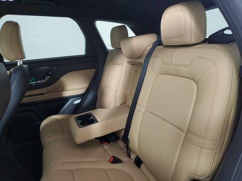 Certified 2022 Lincoln Corsair Reserve FWD image 12