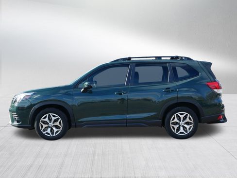 Certified 2022 Subaru Forester Premium image 4