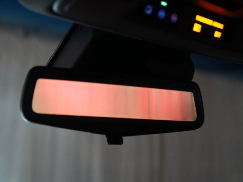 Used 2019 Cadillac Escalade Luxury w/ Escalade Sport Edition image 25