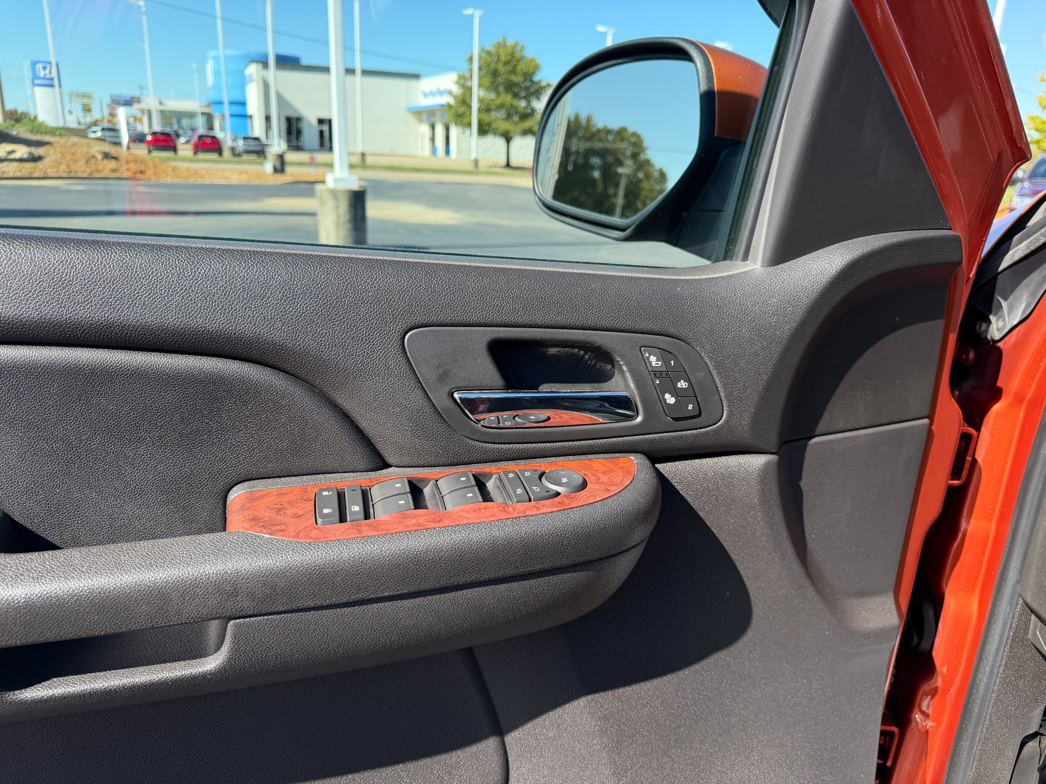 Used 2007 Chevrolet Avalanche LTZ w/ LTZ Preferred Equipment Group RWD image 29