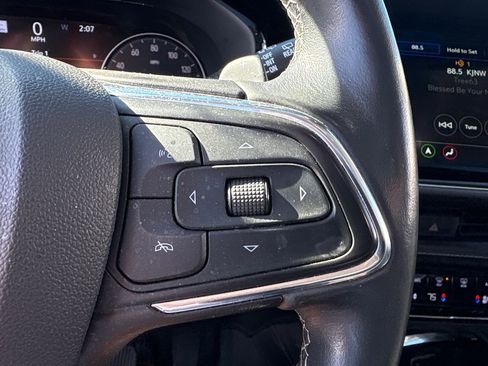 Used 2022 Buick Envision Avenir w/ Technology Package II image 22