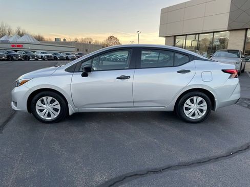 Used 2025 Nissan Versa S w/ Trunk Package FWD image 8