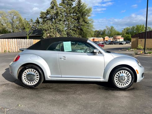 Used 2015 Volkswagen Beetle 1.8T image 9