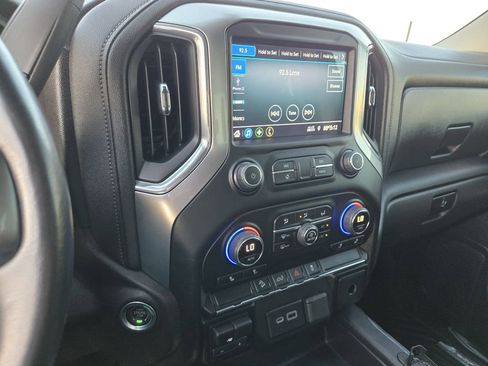 Used 2021 Chevrolet Silverado 1500 LT Trail Boss AWD/4WD image 18