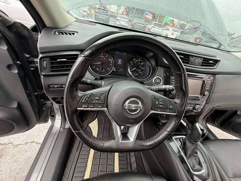 Used 2018 Nissan Rogue SL w/ Premium Package FWD image 13