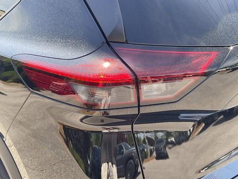 New 2026 Nissan Rogue SV FWD image 10