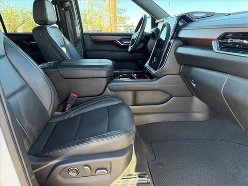 Certified 2025 GMC Yukon Denali AWD/4WD image 13