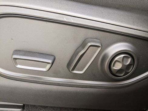 New 2025 Jeep Grand Cherokee Laredo X image 17